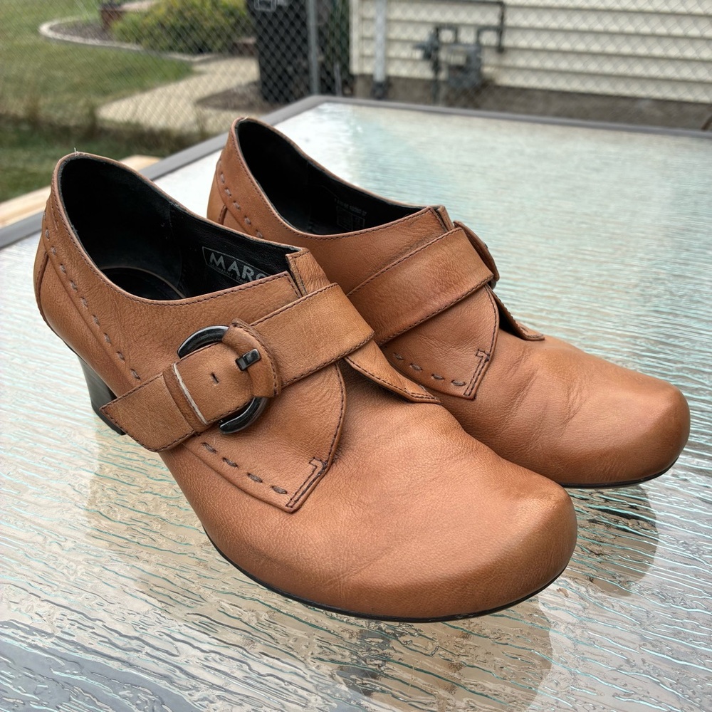 Marc Collection Women's Brandy Leather Block Heel Softwalk Slip On Shoe